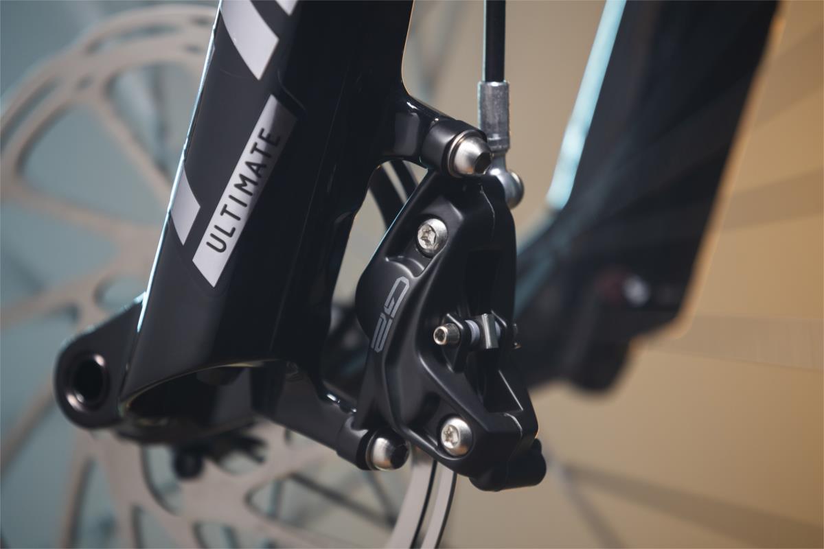 Nowe hamulce tarczowe hydrauliczne Sram G2.