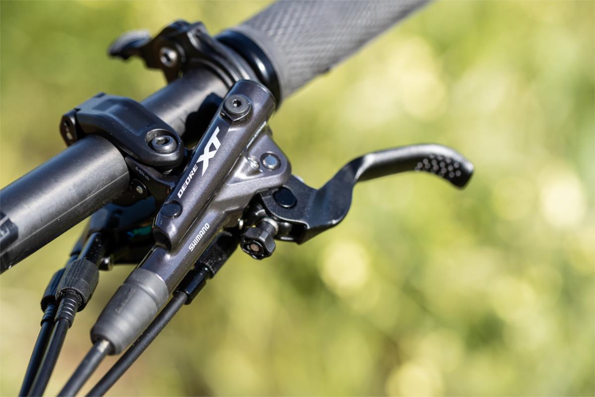 Kompletne grupy osprzętu - na przykład Shimano Deore XT - sprawią, że rower zyskuje niezwykłą sprawność.