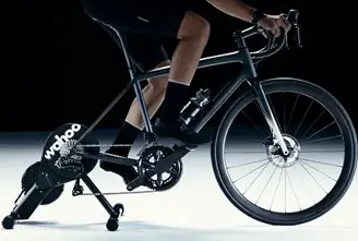 Trenażer interaktywny WAHOO KICKR Core | CentrumRowerowe.pl