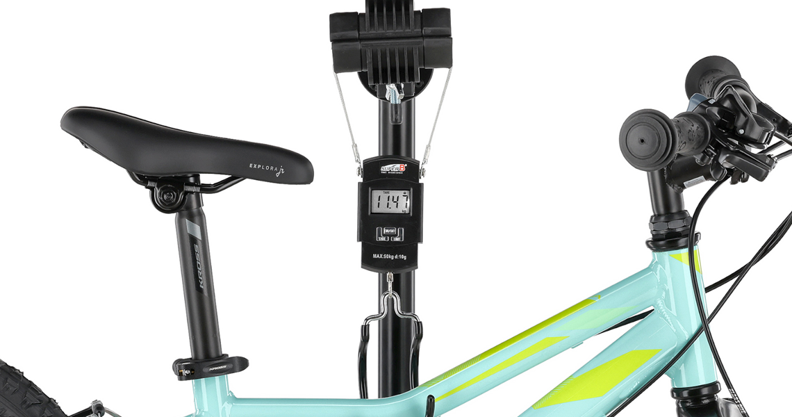 Rower dziecięcy Kross Lea Mini 2.0 waży około 11,47 kg.