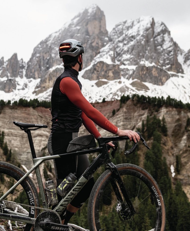 Kask rowerowy ABUS Taipan LED