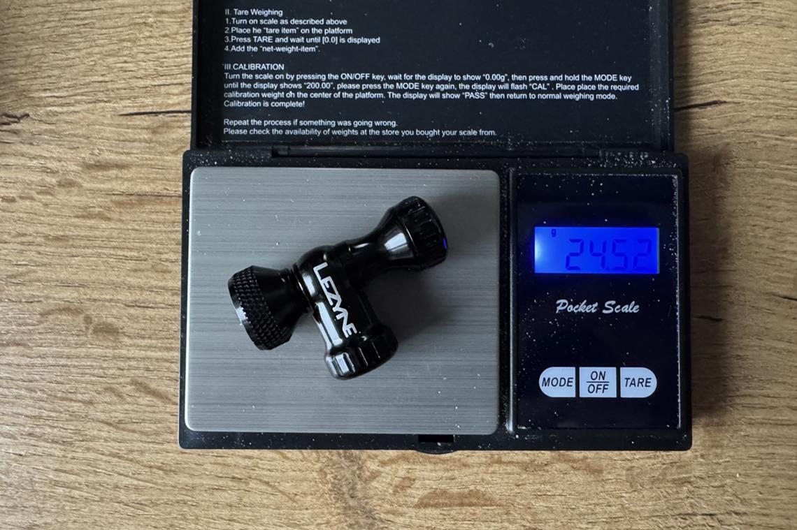 Głowica Lezyne na wadze