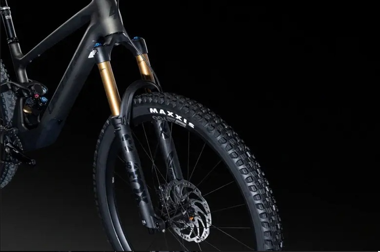 Rower MTB LAPIERRE Zesty CF 8.9