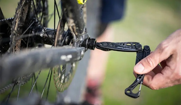 Multitool LEATHERMAN Skeletool