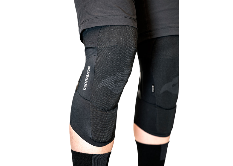 Ochraniacze na kolana BLUEGRASS Aura Core