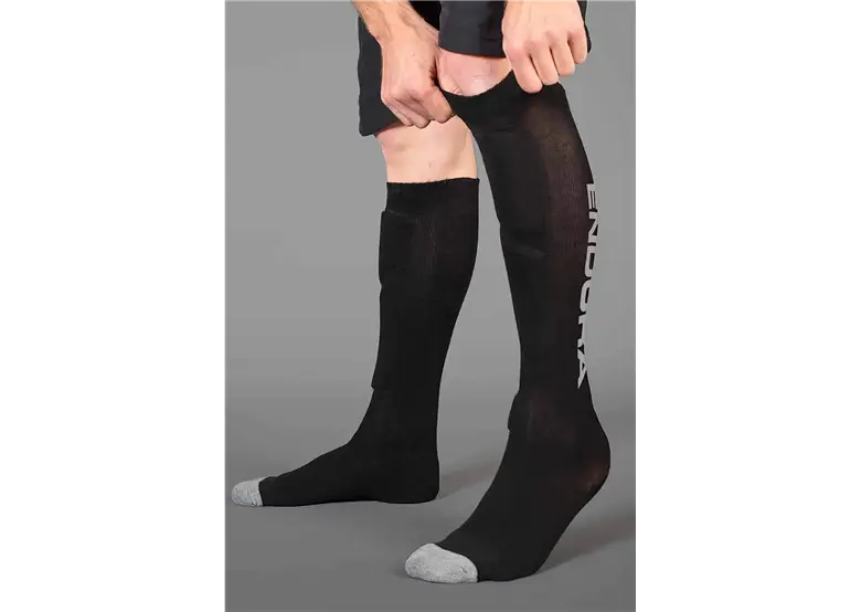 Endura singletrack 2025 shin guard sock