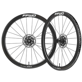 Komplet kół FFWD RYOT44 IISET FCC