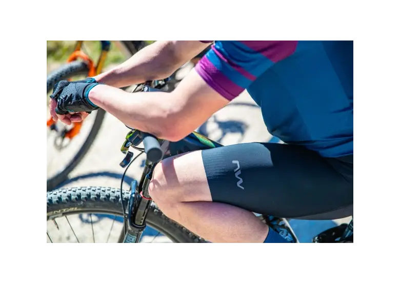 NAVIGATORS HARD SHELL JKT & PANTS 上下Ｍサイズ Spodenki rowerowe z wkładką NORTHWAVE Fast | CentrumRowerowe.pl