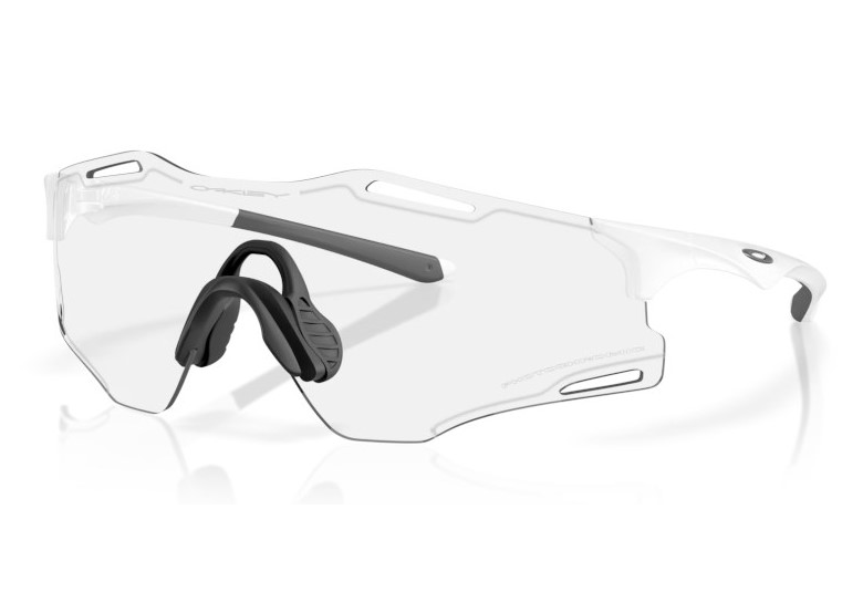 Okulary fotochromowe OAKLEY Cybr Zero Clear Black Iridium Photochromic