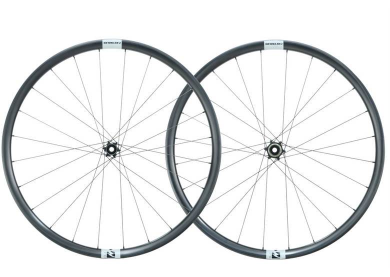 Komplet kół REYNOLDS G700