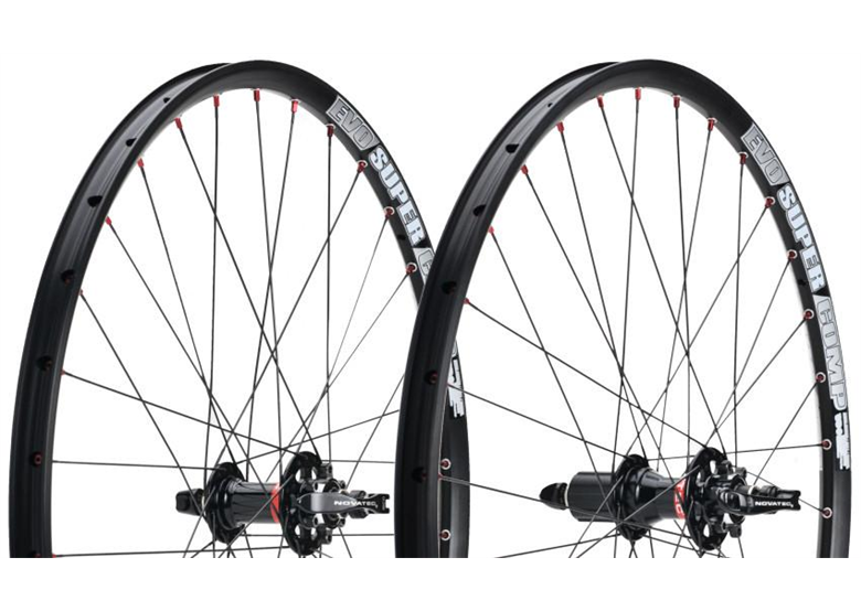 Komplet kół WHEELS MFG Alexrims Evo Super Comp + Novatec D771, D712